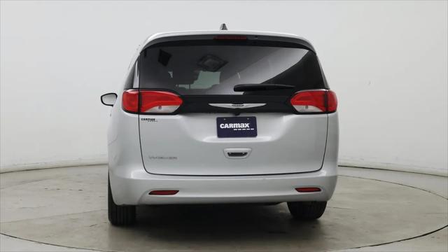 2024 Chrysler Voyager LX