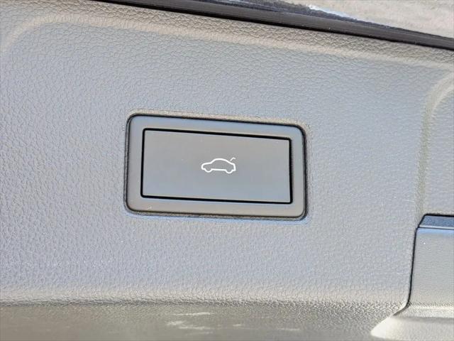 2023 Volkswagen Atlas 2.0T SE w/Technology