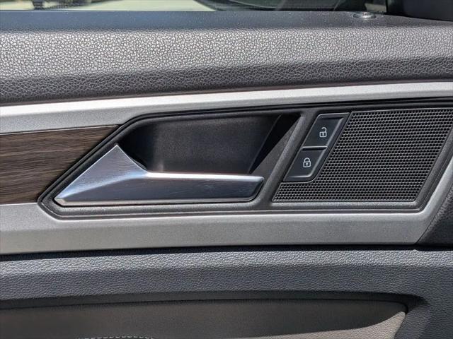 2023 Volkswagen Atlas 2.0T SE w/Technology