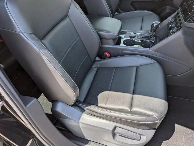 2023 Volkswagen Atlas 2.0T SE w/Technology
