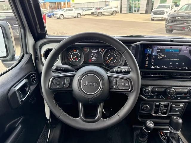 2025 Jeep Wrangler 4-Door Summit 4x4
