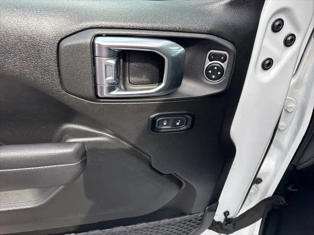 2025 Jeep Wrangler 4-Door Summit 4x4