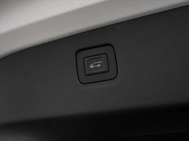 2026 Buick NV Sport Touring FWD