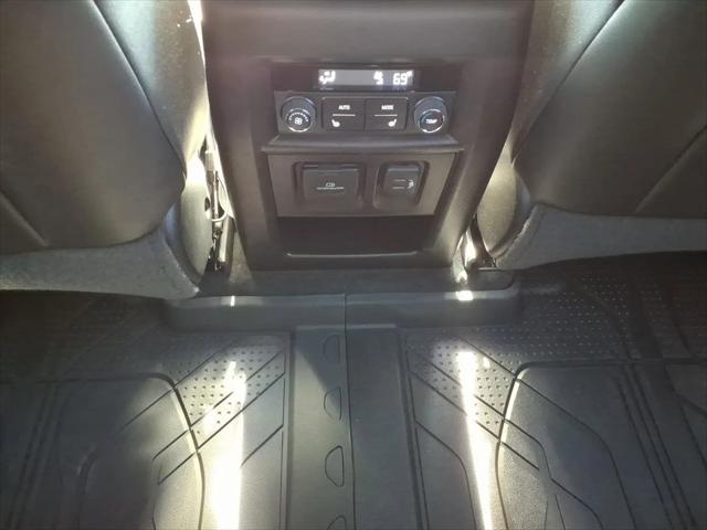 2022 Chevrolet Traverse FWD High Country