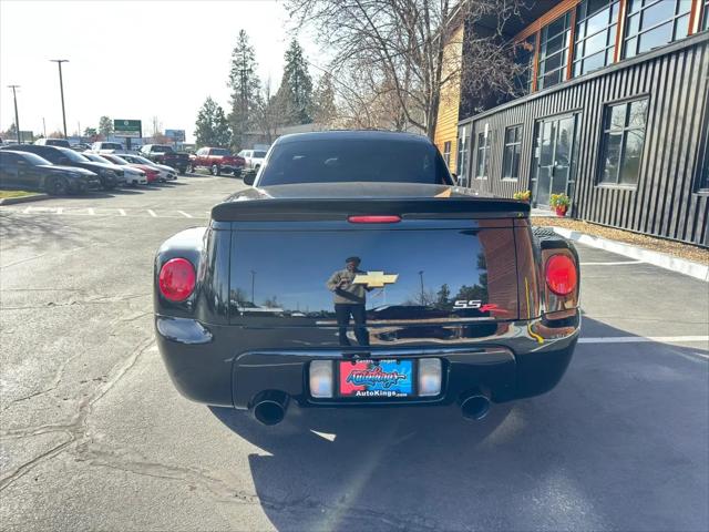 2004 Chevrolet SSR LS