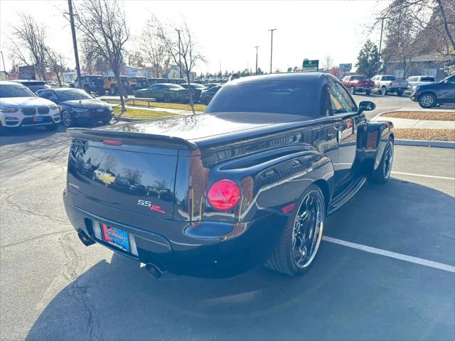 2004 Chevrolet SSR LS