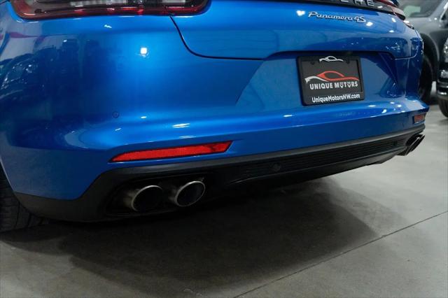2017 Porsche Panamera 4S