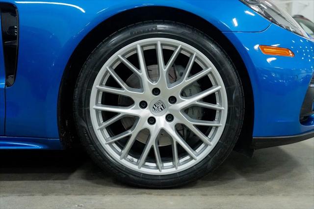 2017 Porsche Panamera 4S