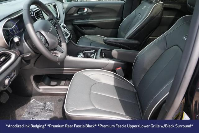 2027 Chrysler Pacifica Limited AWD