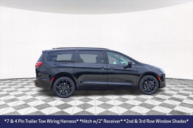 2027 Chrysler Pacifica Limited AWD