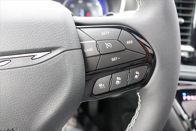 2027 Chrysler Pacifica Limited AWD