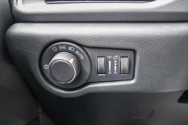 2027 Chrysler Pacifica Limited AWD