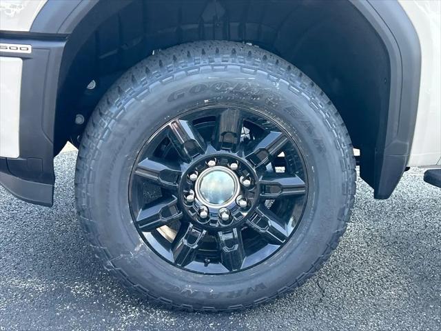 2026 GMC Sierra 2500HD Crew Cab, Standard Bed, AT4, 4WD