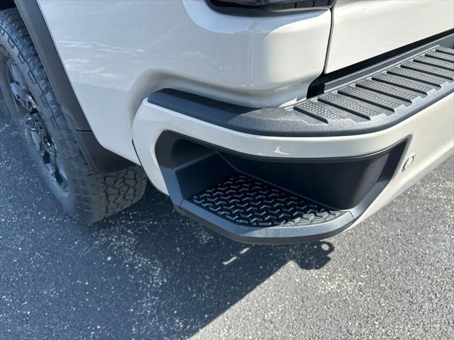 2026 GMC Sierra 2500HD Crew Cab, Standard Bed, AT4, 4WD