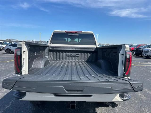 2026 GMC Sierra 2500HD Crew Cab, Standard Bed, AT4, 4WD