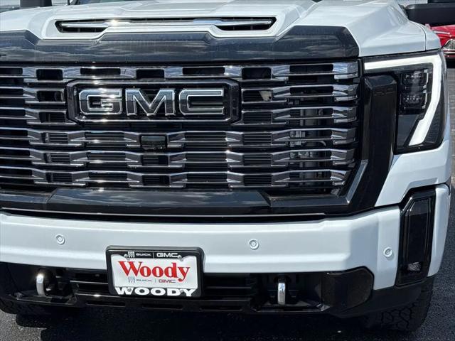 2026 GMC Sierra 2500HD Crew Cab, Standard Bed, Denali Ultimate, 4WD
