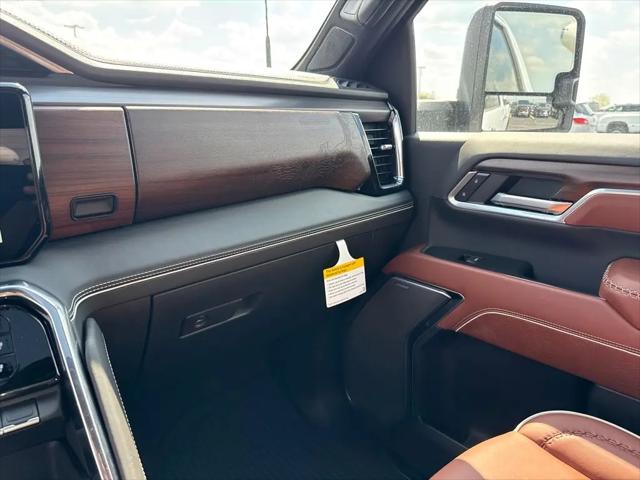 2026 GMC Sierra 2500HD Crew Cab, Standard Bed, Denali Ultimate, 4WD