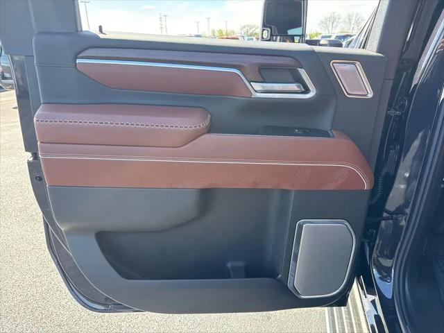 2026 GMC Sierra 2500HD Crew Cab, Standard Bed, Denali Ultimate, 4WD