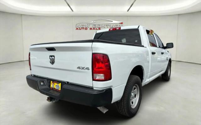 2022 Ram 1500 Classic Tradesman Crew Cab 4x4 5'7" Box