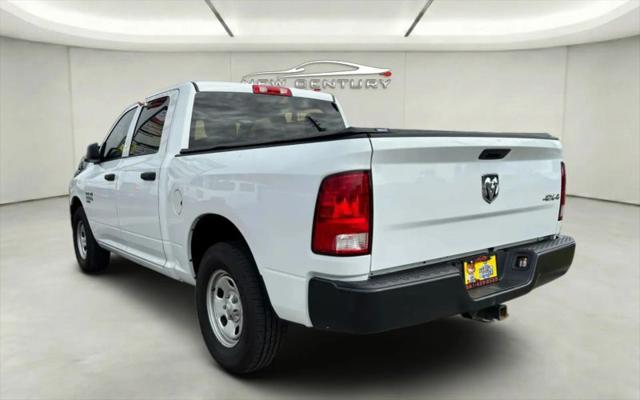 2022 Ram 1500 Classic Tradesman Crew Cab 4x4 5'7" Box
