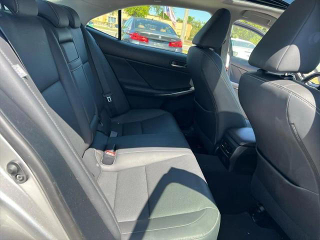2017 Lexus IS 300 300