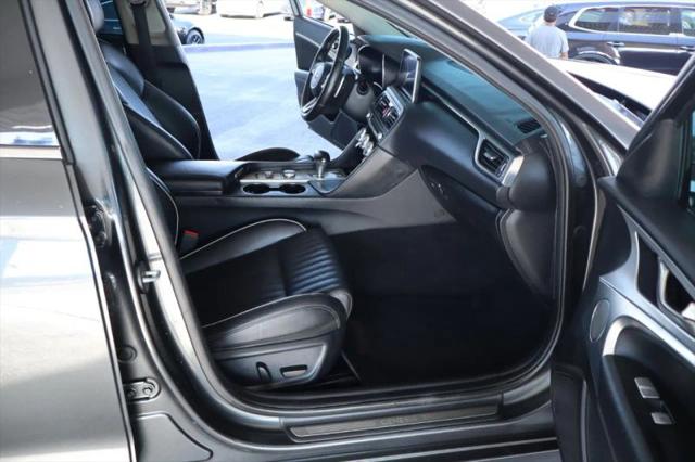 2021 Genesis G70 2.0T RWD