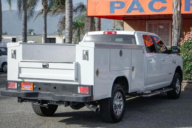 2022 Ram 3500 Big Horn Crew Cab 4x4 8' Box