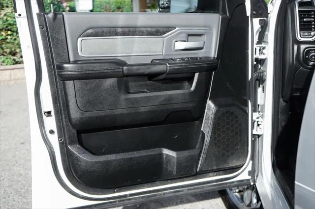 2022 Ram 3500 Big Horn Crew Cab 4x4 8' Box