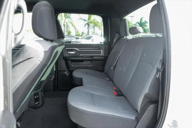 2022 Ram 3500 Big Horn Crew Cab 4x4 8' Box
