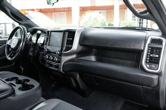 2022 Ram 3500 Big Horn Crew Cab 4x4 8' Box