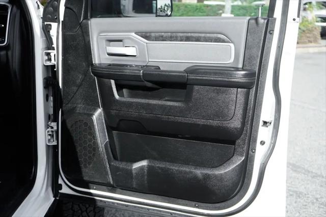 2022 Ram 3500 Big Horn Crew Cab 4x4 8' Box