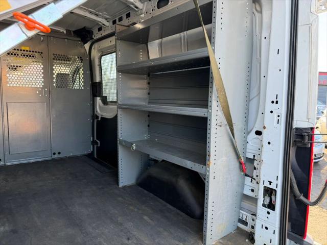 2018 Ford Transit Medium Roof w/Sliding Side Door w/RWB