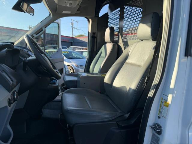2018 Ford Transit Medium Roof w/Sliding Side Door w/RWB