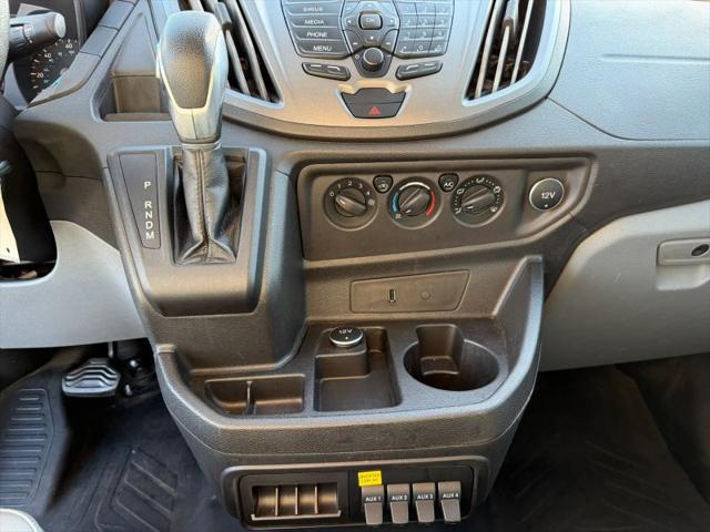 2018 Ford Transit Medium Roof w/Sliding Side Door w/RWB