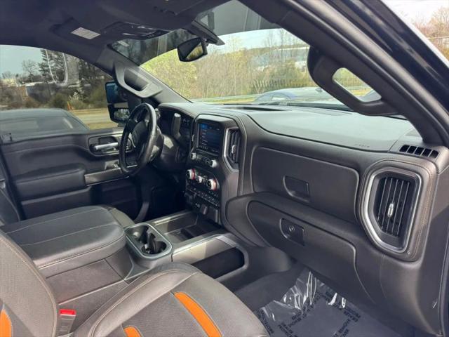 2023 GMC Sierra 2500HD 4WD Crew Cab Standard Bed AT4