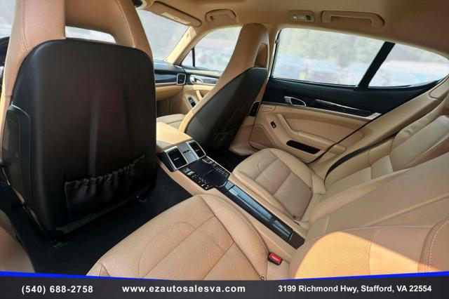 2016 Porsche Panamera 4