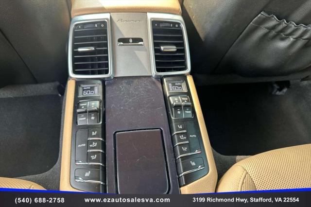 2016 Porsche Panamera 4