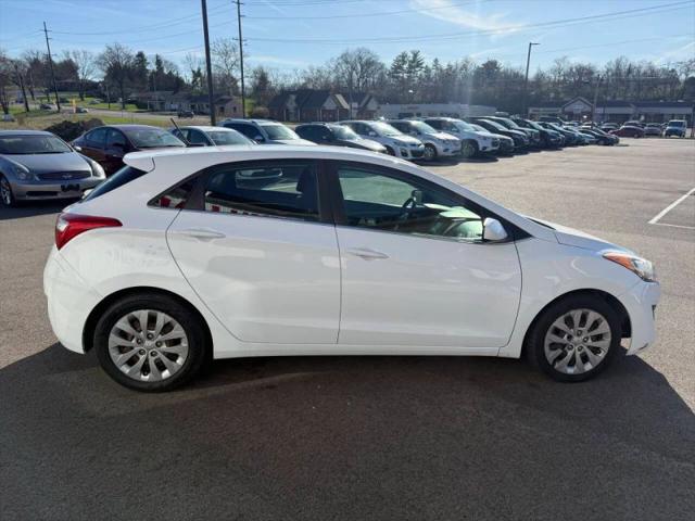 2017 Hyundai Elantra GT Base
