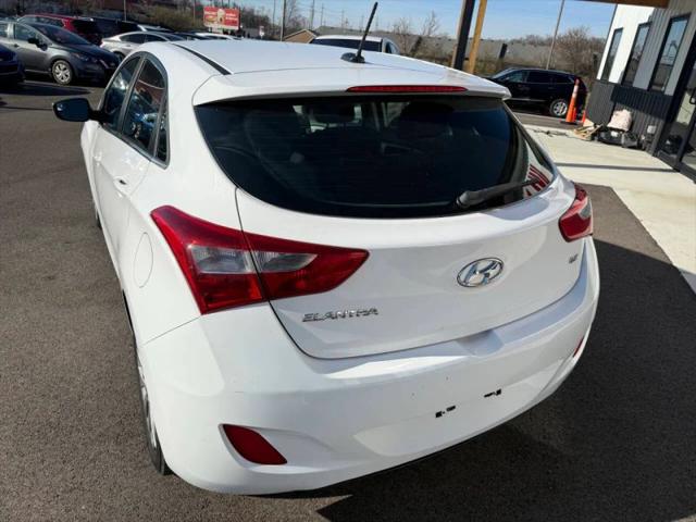 2017 Hyundai Elantra GT Base
