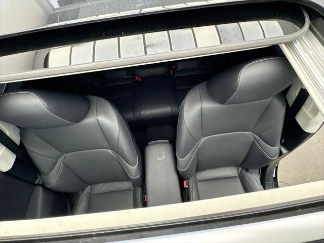 2025 Lexus ES 300h 300h
