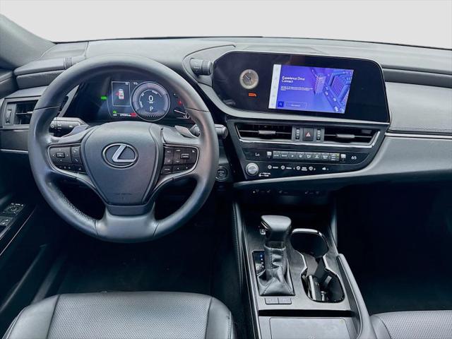 2025 Lexus ES 300h 300h