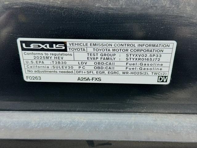 2025 Lexus ES 300h 300h