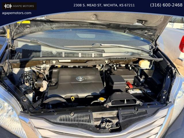 2015 Toyota Sienna XLE 8 Passenger