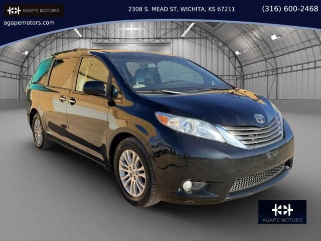 2015 Toyota Sienna XLE 8 Passenger
