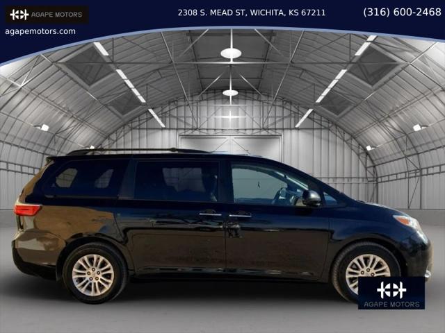 2015 Toyota Sienna XLE 8 Passenger