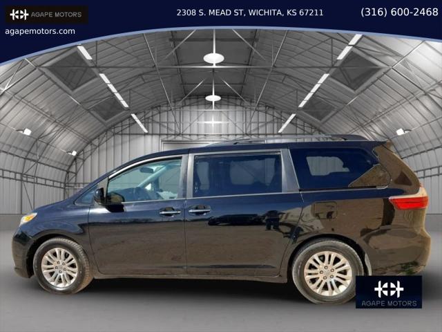 2015 Toyota Sienna XLE 8 Passenger