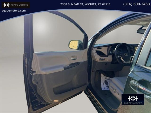 2015 Toyota Sienna XLE 8 Passenger