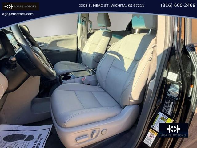 2015 Toyota Sienna XLE 8 Passenger