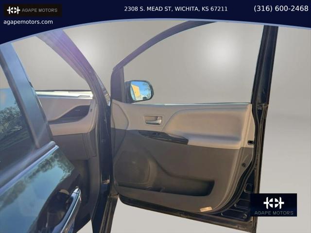 2015 Toyota Sienna XLE 8 Passenger