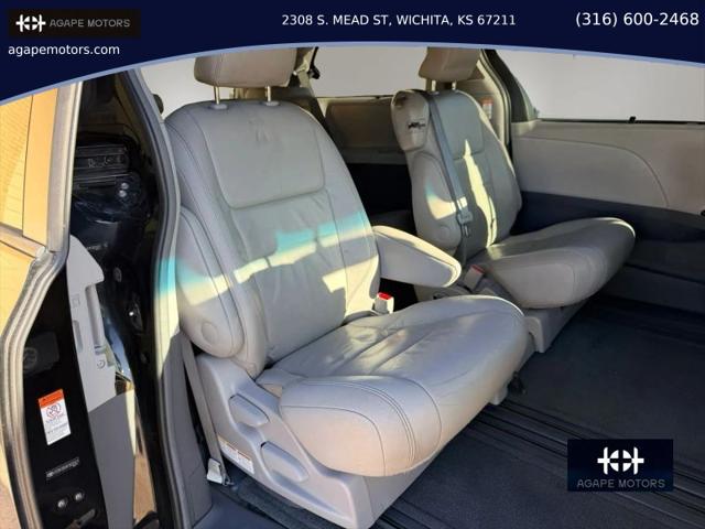 2015 Toyota Sienna XLE 8 Passenger
